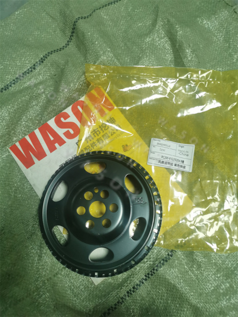 PC200-8 8 Grooves 180MM 3954949 5255204/ 504035186 Excavator Fan Belt Pulley