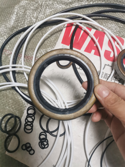 D31-17/D31-18 TRANSMISSION  SEAL KIT