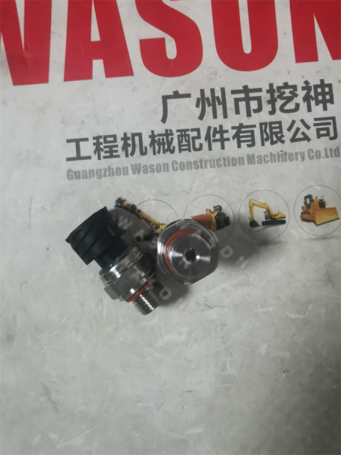 Engine Oil Pressure Switch Sensor  20898038 For EC360 EC460