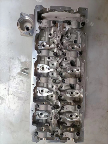 4JJ1  Cylinder Head