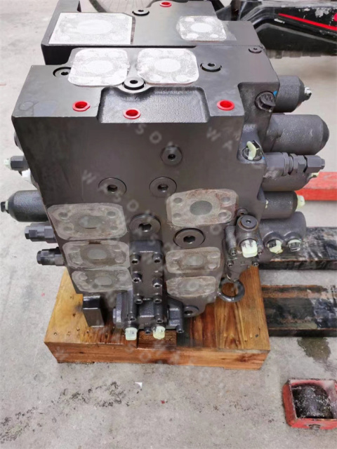 EC380D Control Valve Assy