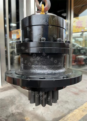 EX120-6 Swing Motor Assy