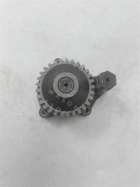 A2300 Excavator  Oil Pump 4900567/4900384