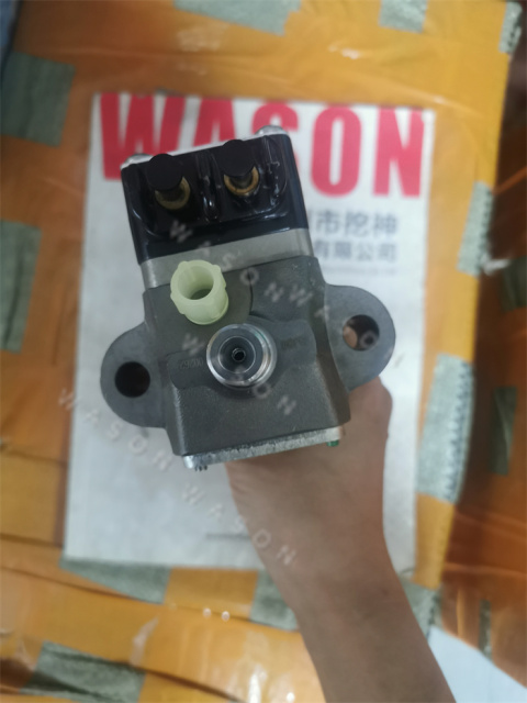 BF6M2012C/ EC240/D6D/EC210B   Genuine Injector  Unit Pump 0414750003 ForVOE20460075 414-750-004/0414750004