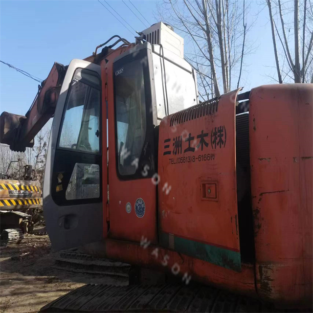 ZAX225US Excavator cabin