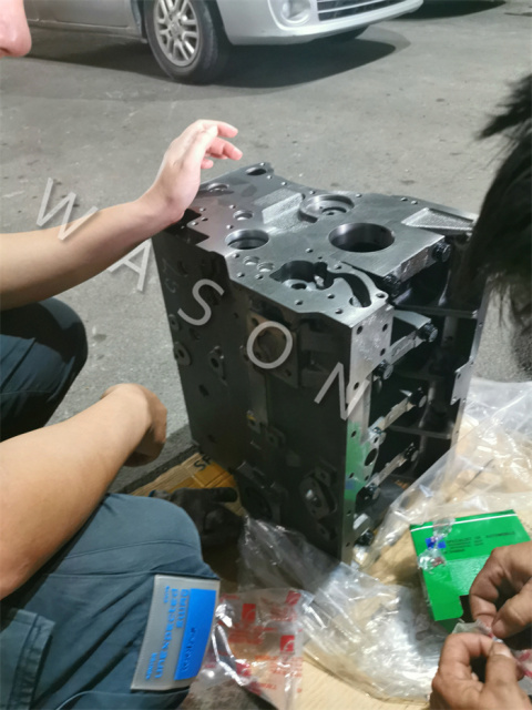 4D95 Cylinder Block Assy