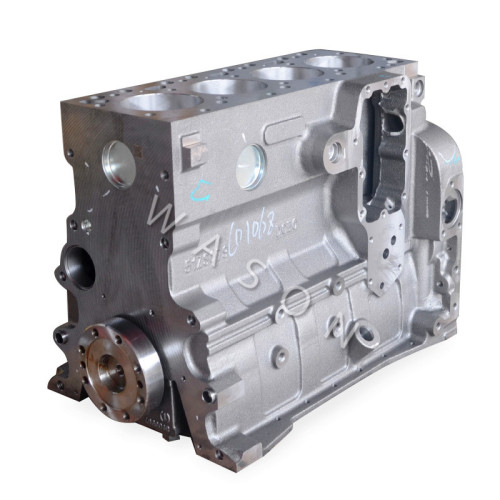 4D102  Middle Engine Block 7795