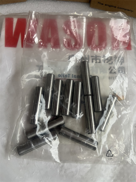 EC210B D6E   Excavator  Liner Kit