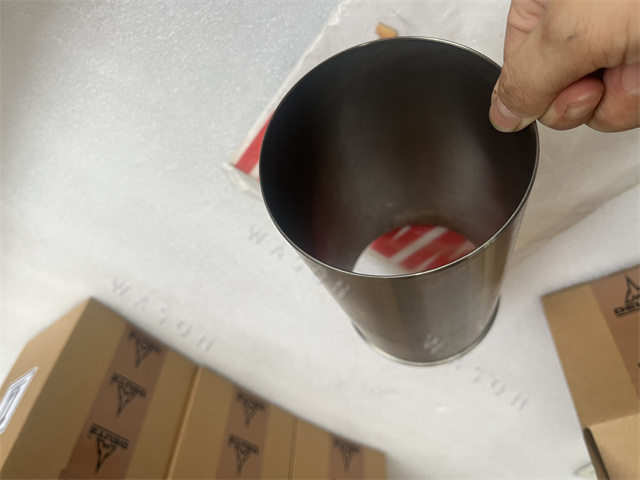 EC210B D6E   Excavator  Liner Kit