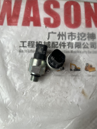 Excavator  Low Pressure Sensor  YW52S00102P1  YN52S00102P1 KM15-S45  FOr SK200-8