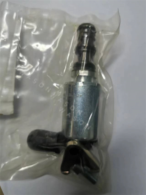 Excavator spare parts solenoid valve 33344100 PP2P3-W3 32-24E4-A