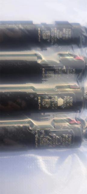 JS220LC JCB220 Fuel Injector Assy 28270450