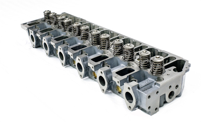 D7D Cylinder Head Assembly