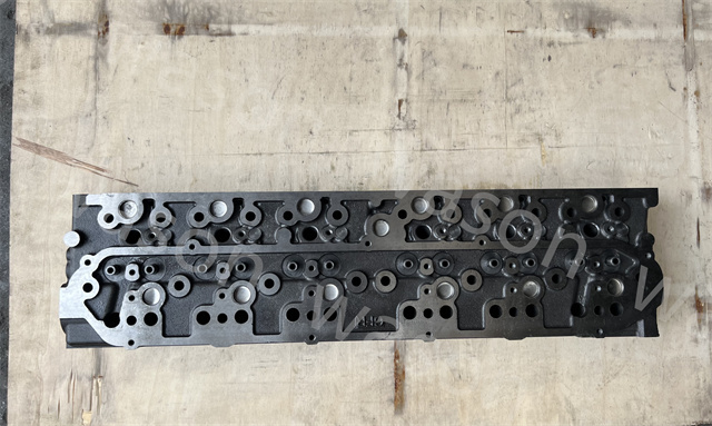 D06FR SY245H SY265C Cylinder Head Assy 32R01-01020/32R11-00010
