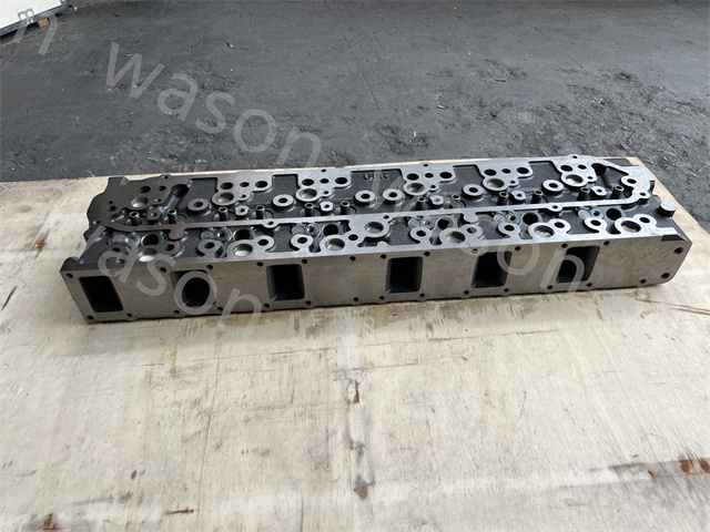 D06FR SY245H SY265C Cylinder Head Assy 32R01-01020/32R11-00010