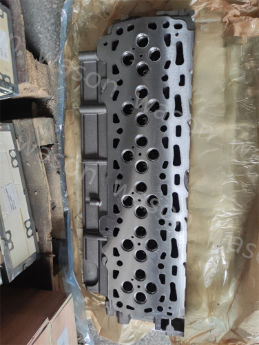 C7.1  Cylinder Head Assy T418502 T412023