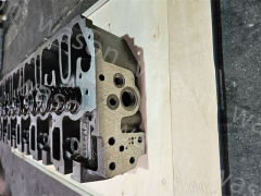 D7D Cylinder Head Assembly