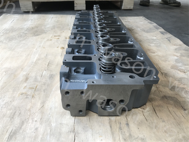 D6D 6M2012 Cylinder Head Assembly EC210B