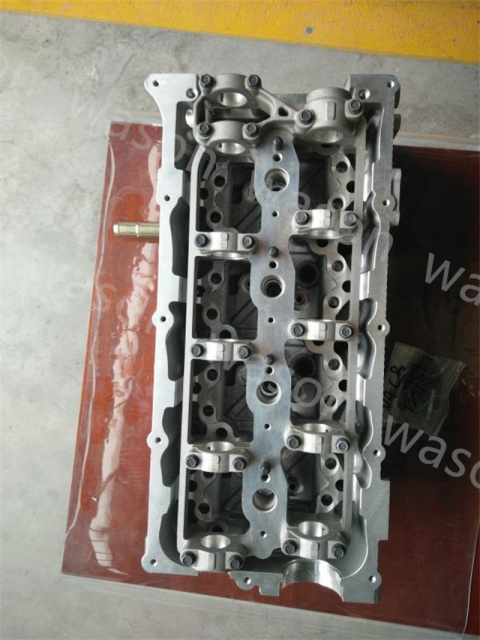 D4CB CYLINDER HEAD  221004A010 22100-4A010