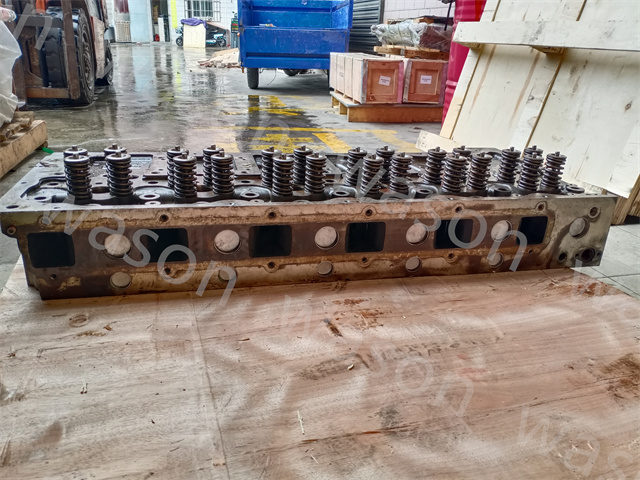 D13D Cylinder Head Assembly