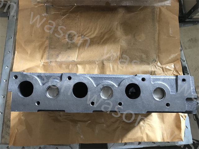 D1402 Cylinder Head Assembly