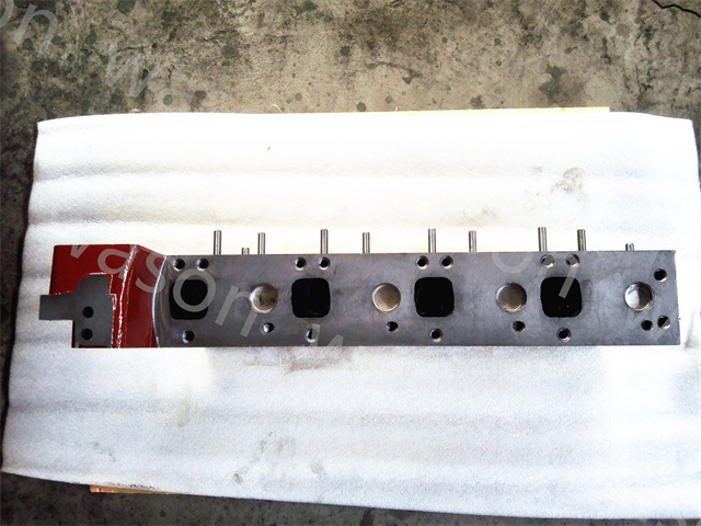 J05C Cylinder Head Assembly