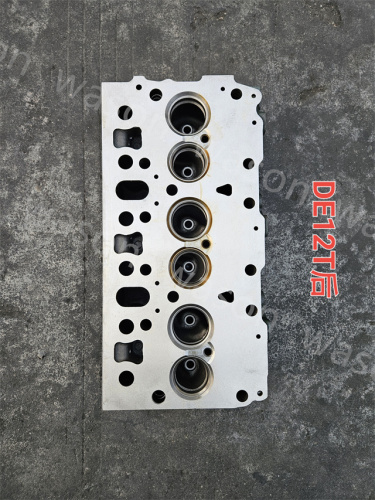 DE12 DE12T Cylinder Head Assembly