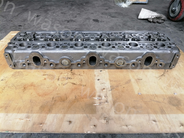DA640 Cylinder Head
