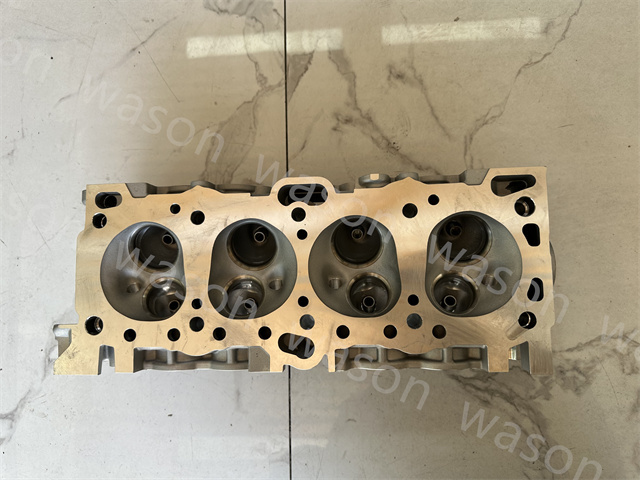 4G64-8V Engine Cylinder Head assembly