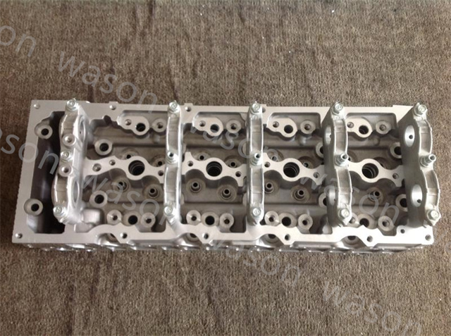 4M42 Engine Cylinder Head assembly