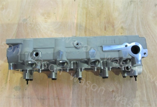 4D56-C MD348983 Engine Cylinder Head assembly