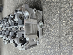 4JJ1-YQKJ Engine Cylinder Head assembly