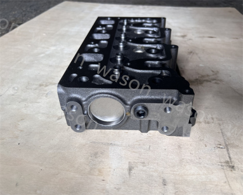 3LB1 Engine Cylinder Head