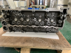 4HE1 Engine Cylinder Head assembly