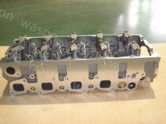 4JJ1 Engine Cylinder Head assembly