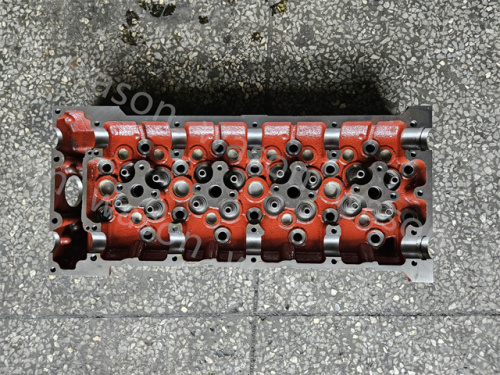 4M50 Engine Cylinder Head assembly