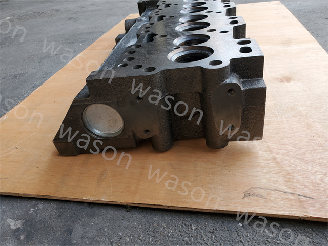 6CT Direct Injection Engine Cylinder Head assembly