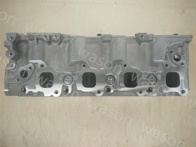 ZD30 908557 Engine Cylinder Head