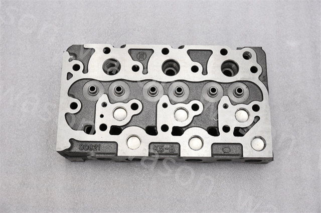 D1102 Cylinder Head assembly