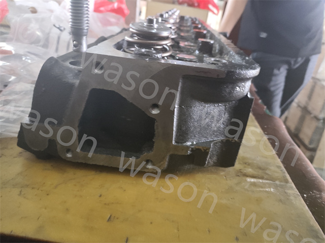 6SD1 Cylinder Head assembly