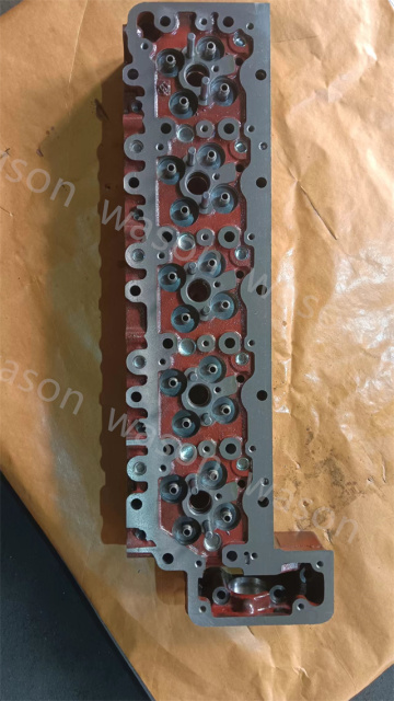 J07C Cylinder Head assembly