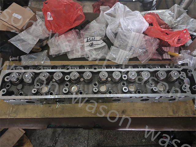 6SD1 Cylinder Head assembly