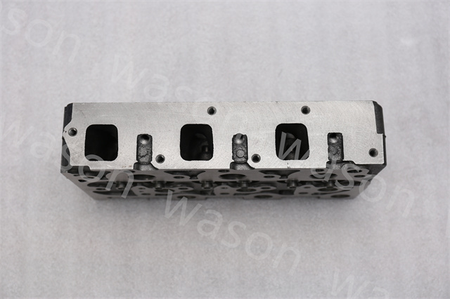 D1102 Cylinder Head assembly