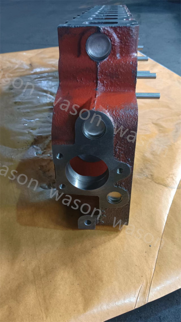 J07C Cylinder Head assembly