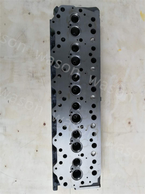 6D34 Engine Cylinder Head assembly