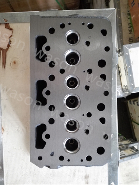 D722 Cylinder Head Assembly