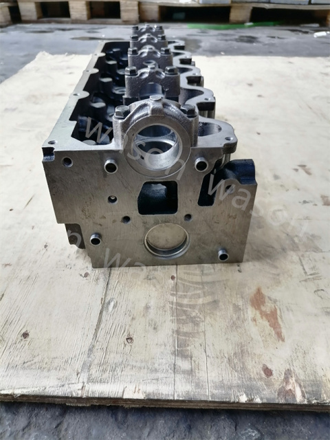 2L Cylinder Head assembly