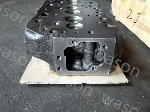 2J Cylinder Head assembly