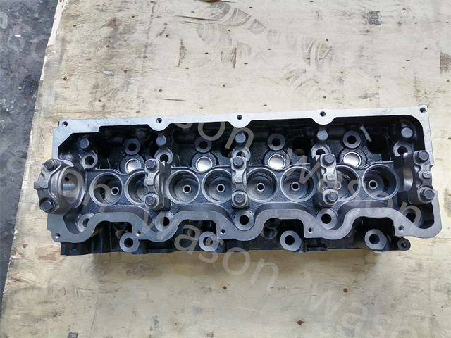 2L Cylinder Head assembly