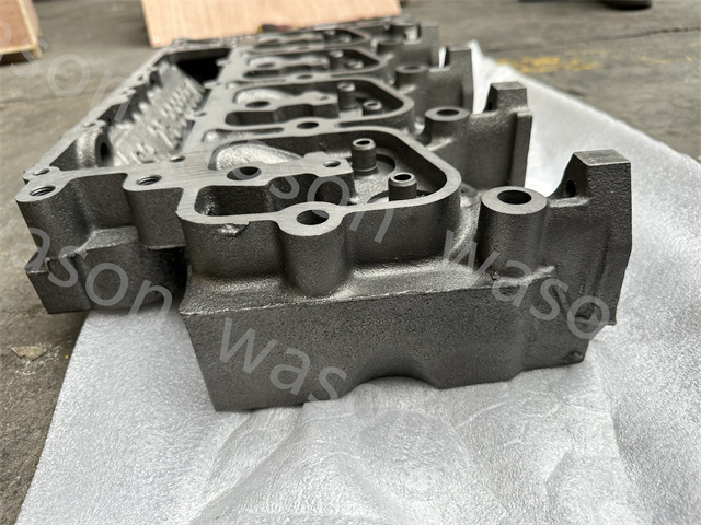 4BT3.9 Cylinder Head Assembly